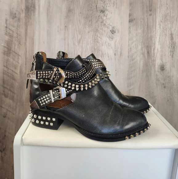 Jeffrey Campbell Everly Silver Spike  Embellished Buckle Boots Black Washed Sz 7 - Picture 2 of 11